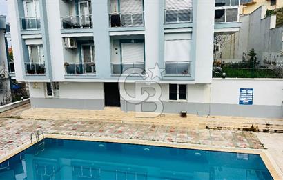 Yenifoça'da Havuzlu Site İçerisinde Kiralık 2+1 Eşyalı Daire