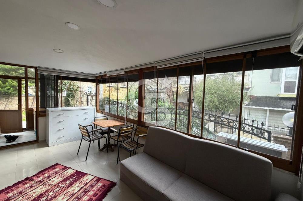 Foça İsmetpaşa Mah. Eşyalı Kiralık 1+1 Bahçe Katı Daire