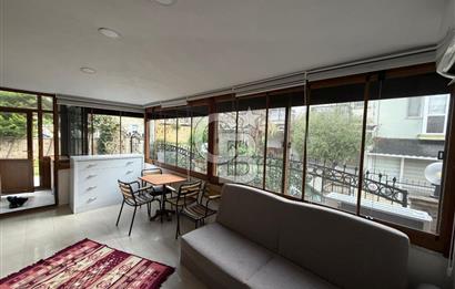 Foça İsmetpaşa Mah. Eşyalı Kiralık 1+1 Bahçe Katı Daire