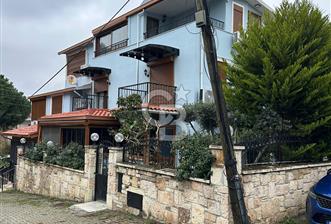 Foça İsmetpaşa Mah. Eşyalı Kiralık 1+1 Bahçe Katı Daire - 1 - 333986