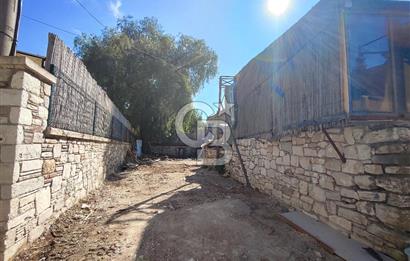 URLA SANAT SOKAĞINDA SATILIK ARSA FIRSATINI KAÇIRMAYIN