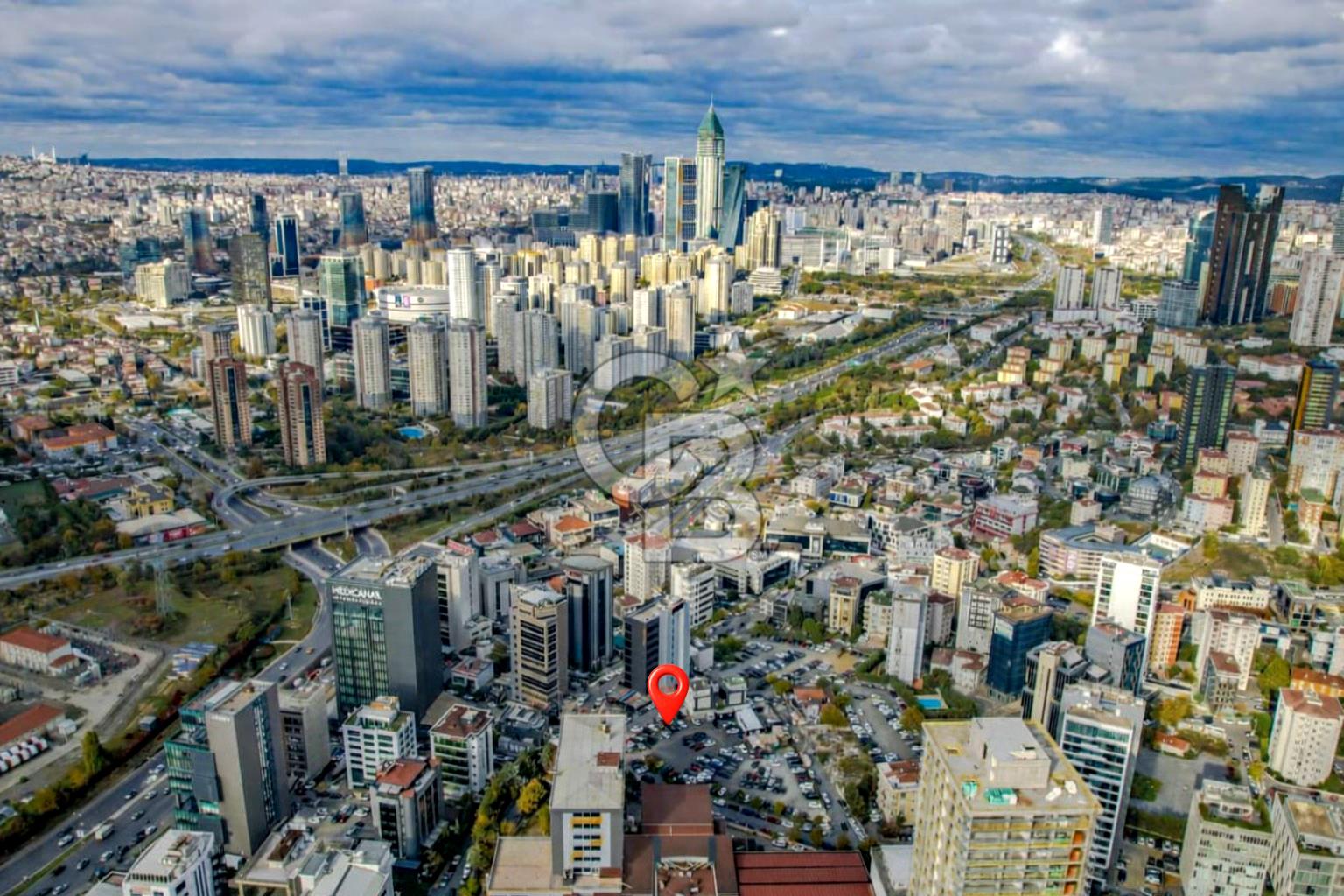İSTANBUL ATAŞEHİRDE SATILIK TİCARİ İMARLI ARSA
