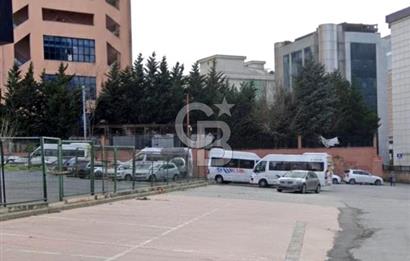 İSTANBUL ATAŞEHİRDE SATILIK TİCARİ İMARLI ARSA