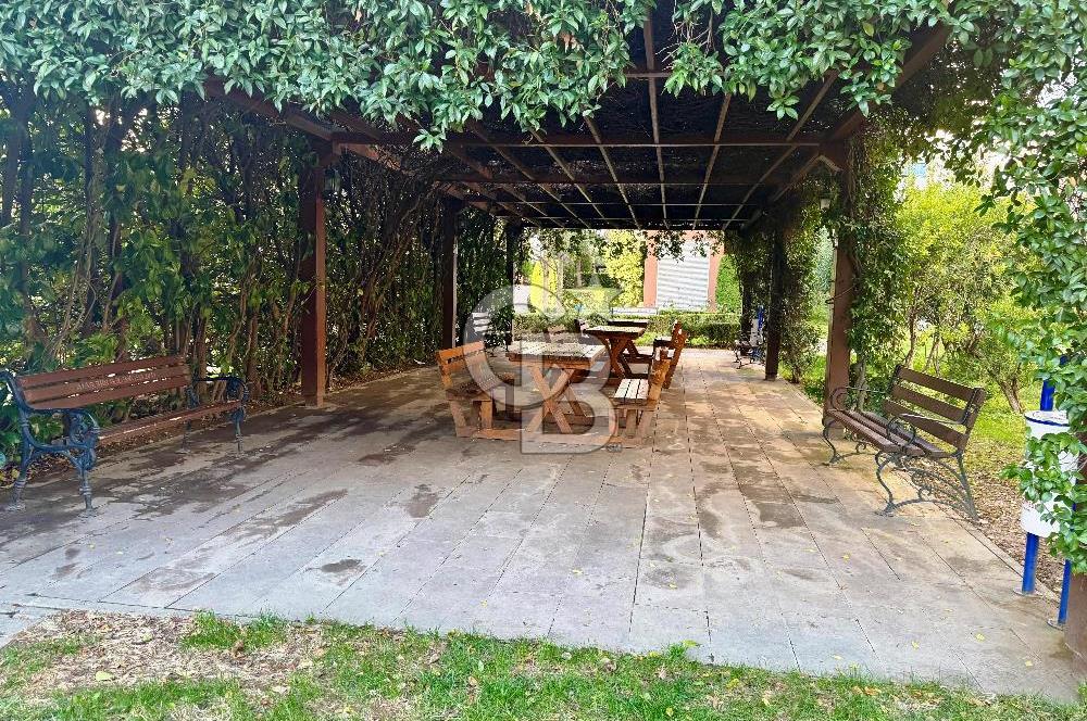 KENTPLUS ATAŞEHİR A4 BLOK’TA 10. KATTA, YENİ EŞYALI, BAKIMLI 1+1 DAİRE