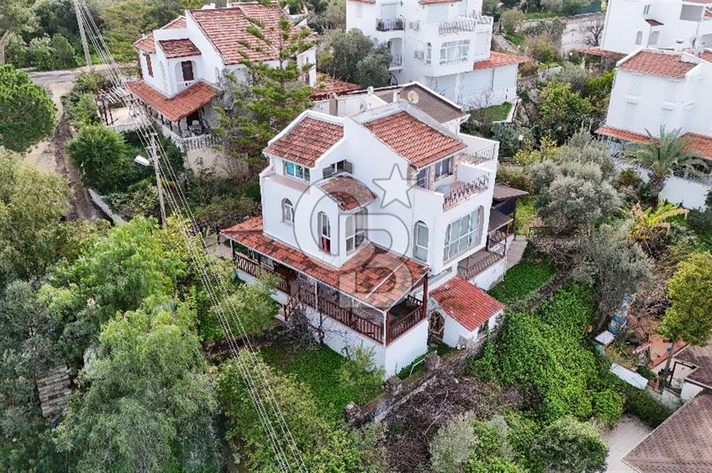 Çeşme Ildır Komple Deniz Manzaralı Satılık 4+1 Villa