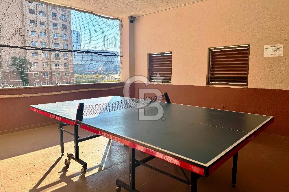 KENTPLUS ATAŞEHİR A4 BLOK’TA 10. KATTA, YENİ EŞYALI, BAKIMLI 1+1 DAİRE