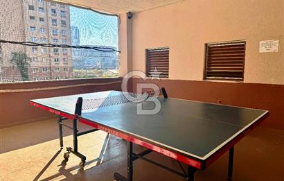 KENTPLUS ATAŞEHİR A4 BLOK’TA 10. KATTA, YENİ EŞYALI, BAKIMLI 1+1 DAİRE