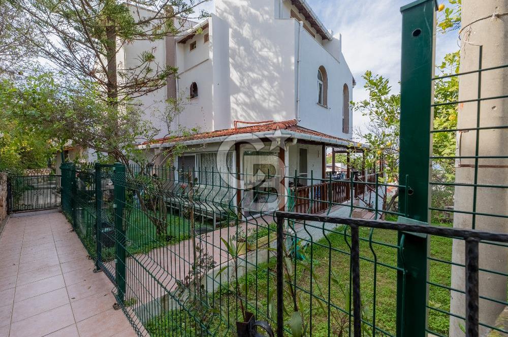 Çeşme Ildır Komple Deniz Manzaralı Satılık 4+1 Villa