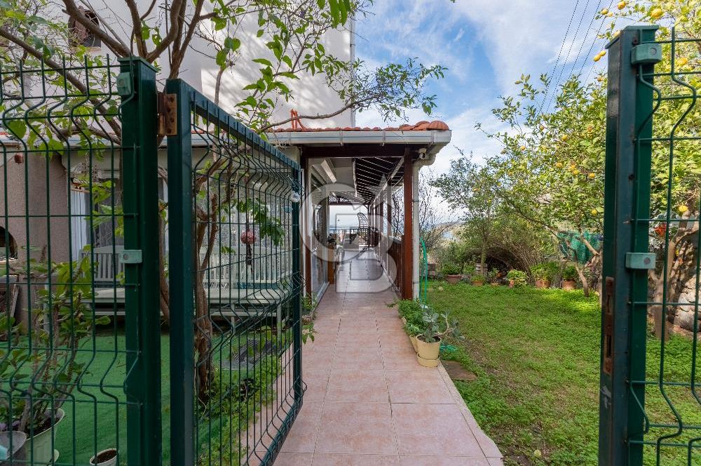 Çeşme Ildır Komple Deniz Manzaralı Satılık 4+1 Villa