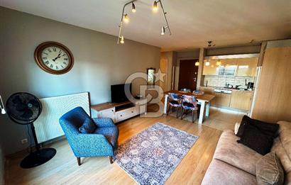 KENTPLUS ATAŞEHİR A4 BLOK’TA 10. KATTA, YENİ EŞYALI, BAKIMLI 1+1 DAİRE