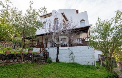 Çeşme Ildır Komple Deniz Manzaralı Satılık 4+1 Villa