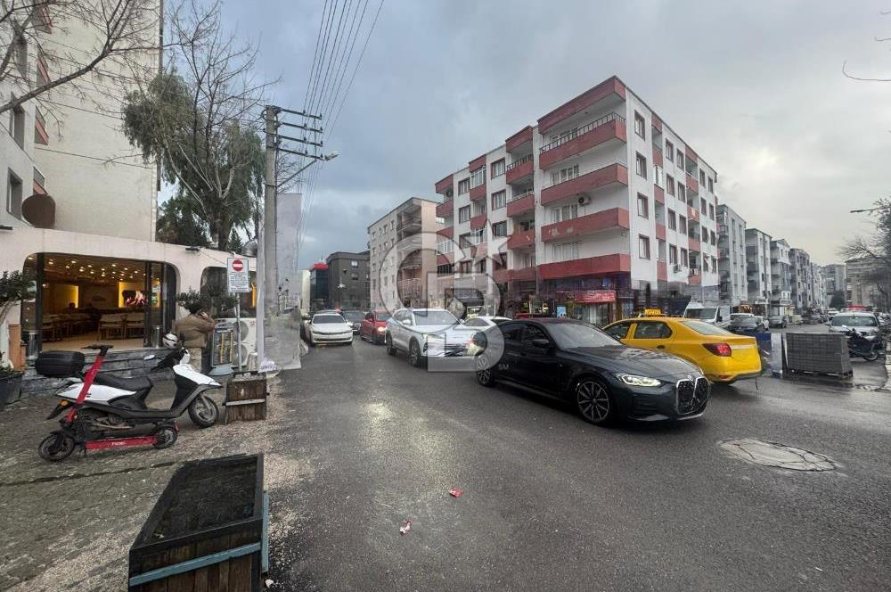 Buca Hasanağa Bölgesinde Cadde Üzeri 400 m² Devren Kiralık Kafe