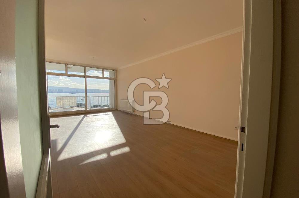 KARŞIYAKA YALISINDA MUHTEŞEM DENİZ MANZARALI, KİRALIK 4+1 DAİRE