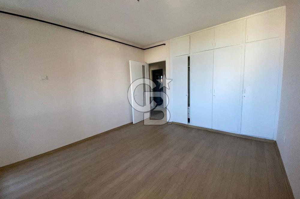 KARŞIYAKA YALISINDA MUHTEŞEM DENİZ MANZARALI, KİRALIK 4+1 DAİRE