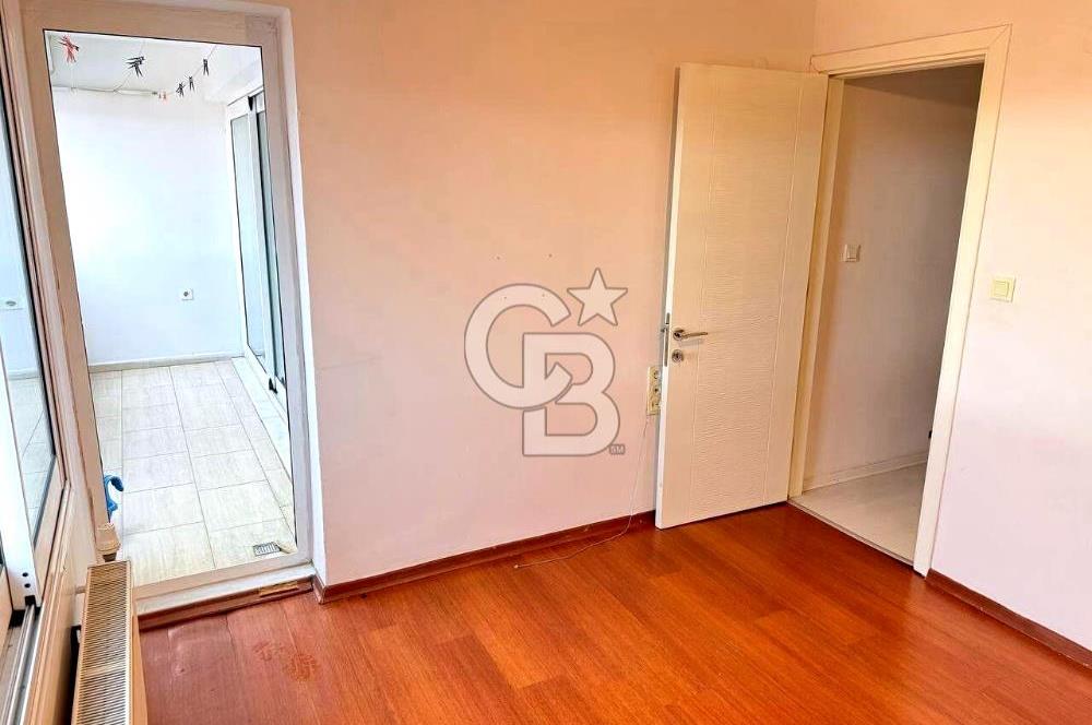 DEMOKRASİ ÜNİVERSİTESİ YANI 3+1