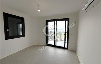 SOĞUCAK KUŞADASI’NDA SATILIK DENİZ MANZARALI ÖZEL HAVUZLU 3+2 TRİPLEKS VİLLA