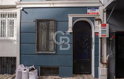 Beyoğlu Kalyoncu Kulluğu Mahallesi nde Komple Satılık Bina