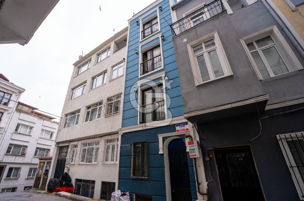 Beyoğlu Kalyoncu Kulluğu Mahallesi nde Komple Satılık Bina