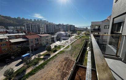 ÇİĞLİ UĞUR MUMCU'DA KİRALIK 2+1 KAPALI MUTFAKLI SIFIR DAİRE