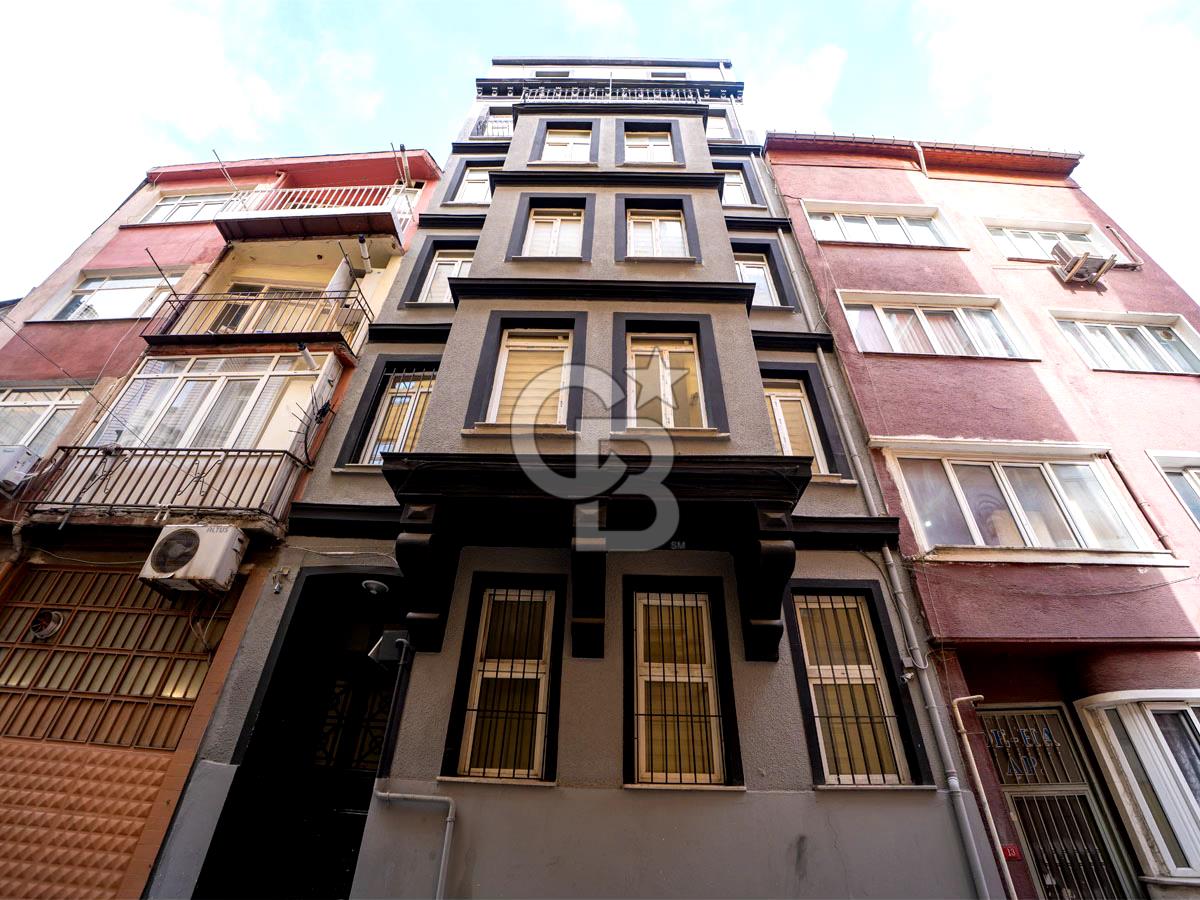 Beyoğlu Kamer Hatun Mahallesi nde Komple Satılık Bina