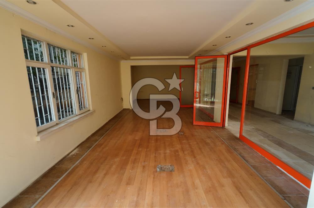 OKULLAR BÖLGESİNDE 3 KATLI, 750 m2, BAHÇELİ KOMPLE KİRALIK BİNA