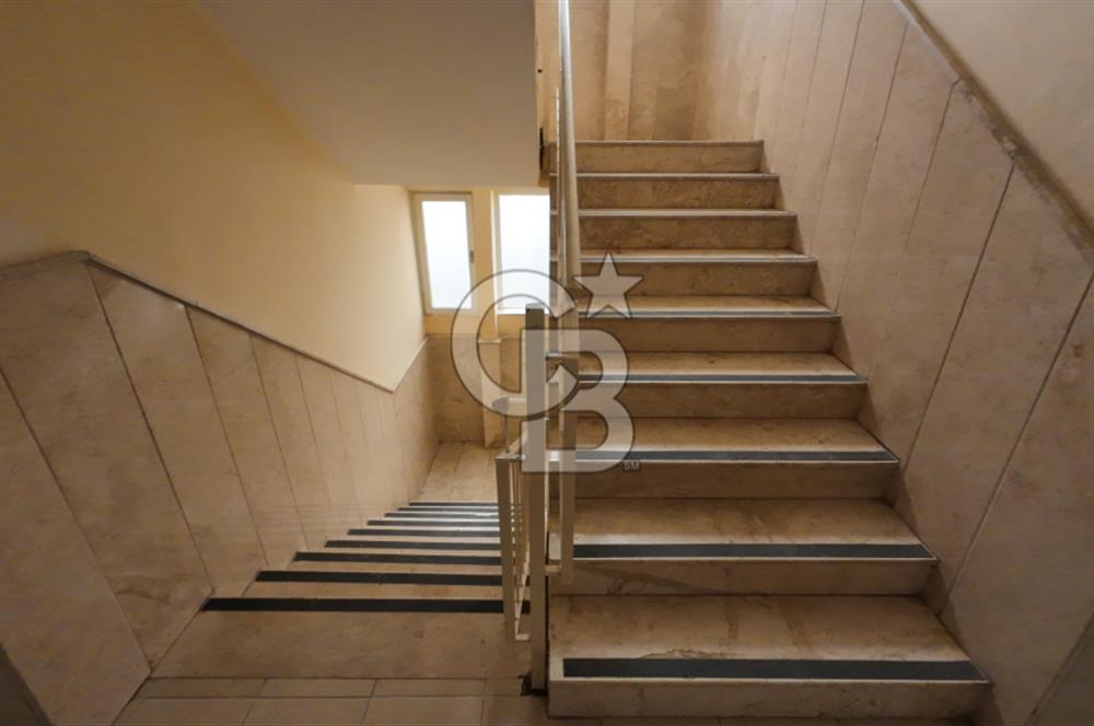 OKULLAR BÖLGESİNDE 3 KATLI, 750 m2, BAHÇELİ KOMPLE KİRALIK BİNA