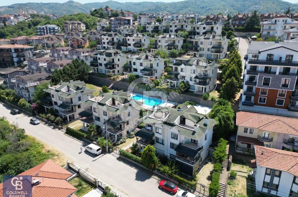CB ENVOY'dan Topçular'da Havuzlu Site İçi 5+2 Fourleks Villa