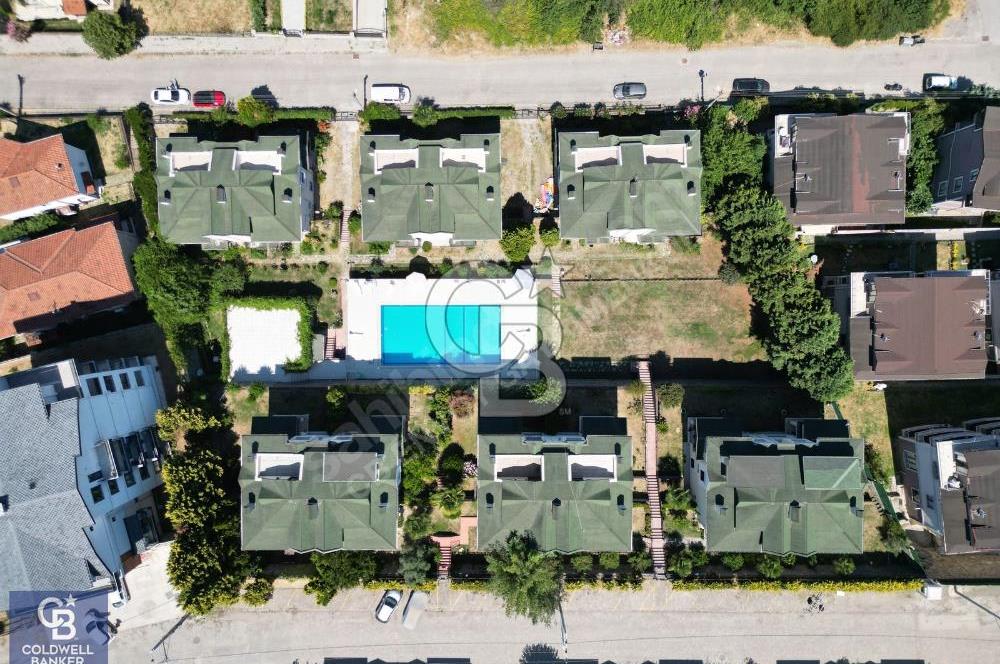 CB ENVOY'dan Topçular'da Havuzlu Site İçi 5+2 Fourleks Villa