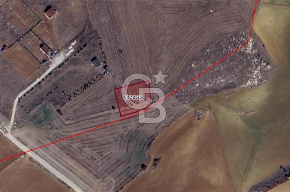 ŞEHİTALİ 'DE 0,40 EMSAL SATILIK 1417 m² KÖŞE VİLLA PARSELİ ARSA