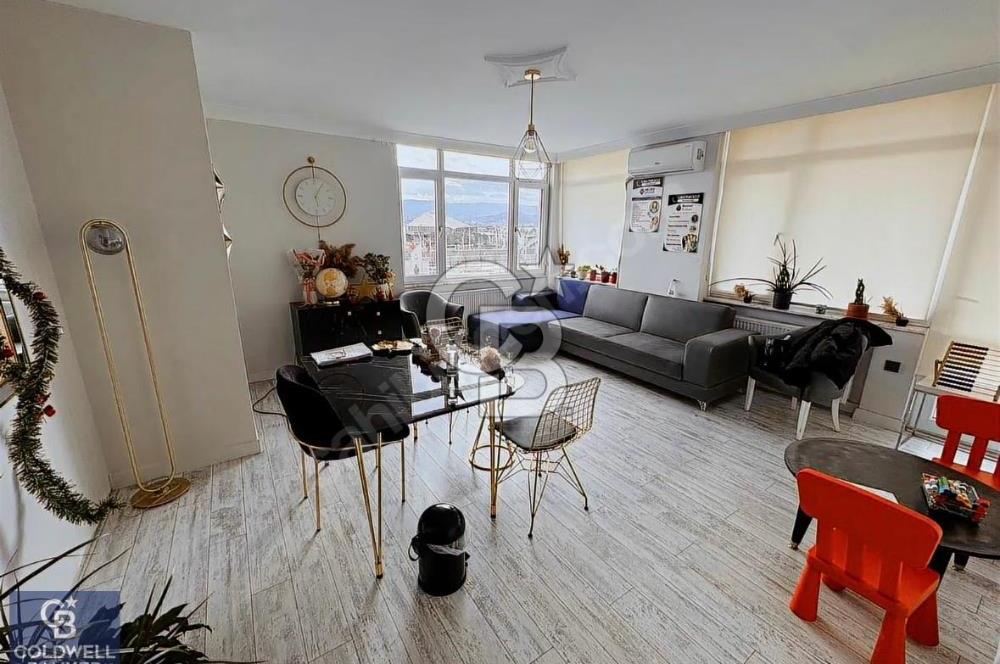 İzmit Karabaş Mah. Kent Meydanında Ara Kat Satılık 4+1