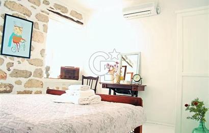 Alaçatı merkezde 7 odalı butik otel acil