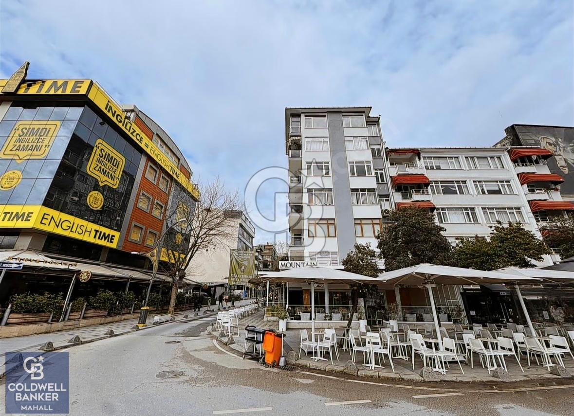 İzmit Karabaş Mah. Kent Meydanında Ara Kat Satılık 4+1