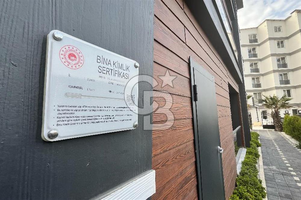 MENEMEN 85.YIL MAHALLESİ BAHÇELİ 1+1 SATILIK DAİRE