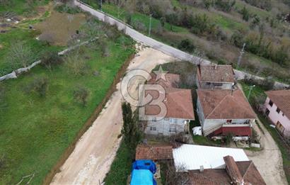 İZMİT ARIZLI'DA DENİZ MANZARALI %20 İMARLI 425 M² SATILIK ARSA