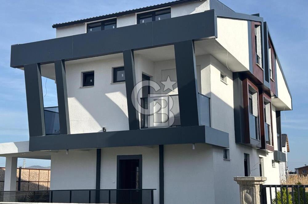 DİKİLİ'DE ÖZEL MİMARİ, GENİŞ YÜKSEK TAVANLI LÜKS AKILLI VİLLA