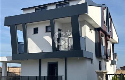 DİKİLİ'DE ÖZEL MİMARİ, GENİŞ YÜKSEK TAVANLI LÜKS AKILLI VİLLA