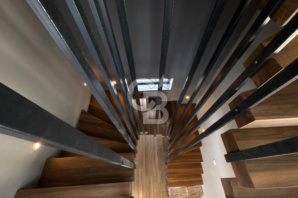 DİKİLİ'DE ÖZEL MİMARİ, GENİŞ YÜKSEK TAVANLI LÜKS AKILLI VİLLA