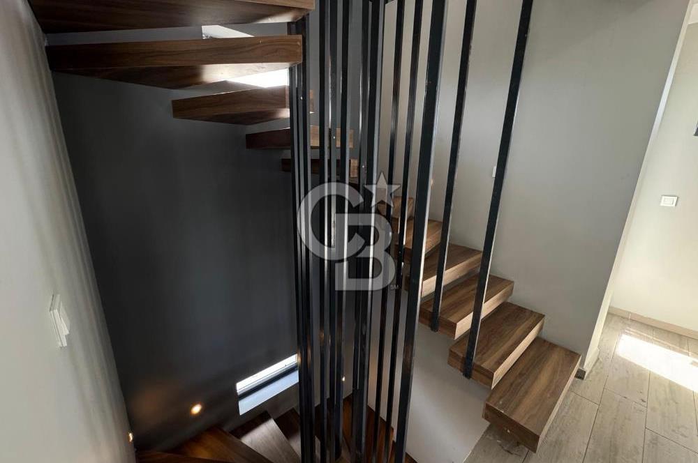 DİKİLİ'DE ÖZEL MİMARİ, GENİŞ YÜKSEK TAVANLI LÜKS AKILLI VİLLA