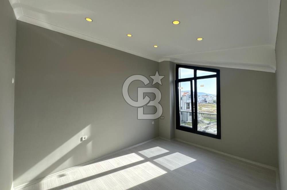 DİKİLİ'DE ÖZEL MİMARİ, GENİŞ YÜKSEK TAVANLI LÜKS AKILLI VİLLA