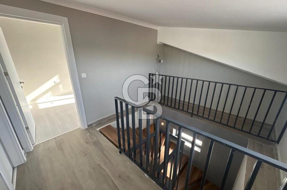 DİKİLİ'DE ÖZEL MİMARİ, GENİŞ YÜKSEK TAVANLI LÜKS AKILLI VİLLA