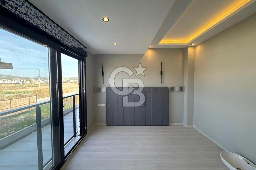 DİKİLİ'DE ÖZEL MİMARİ, GENİŞ YÜKSEK TAVANLI LÜKS AKILLI VİLLA