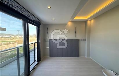 DİKİLİ'DE ÖZEL MİMARİ, GENİŞ YÜKSEK TAVANLI LÜKS AKILLI VİLLA