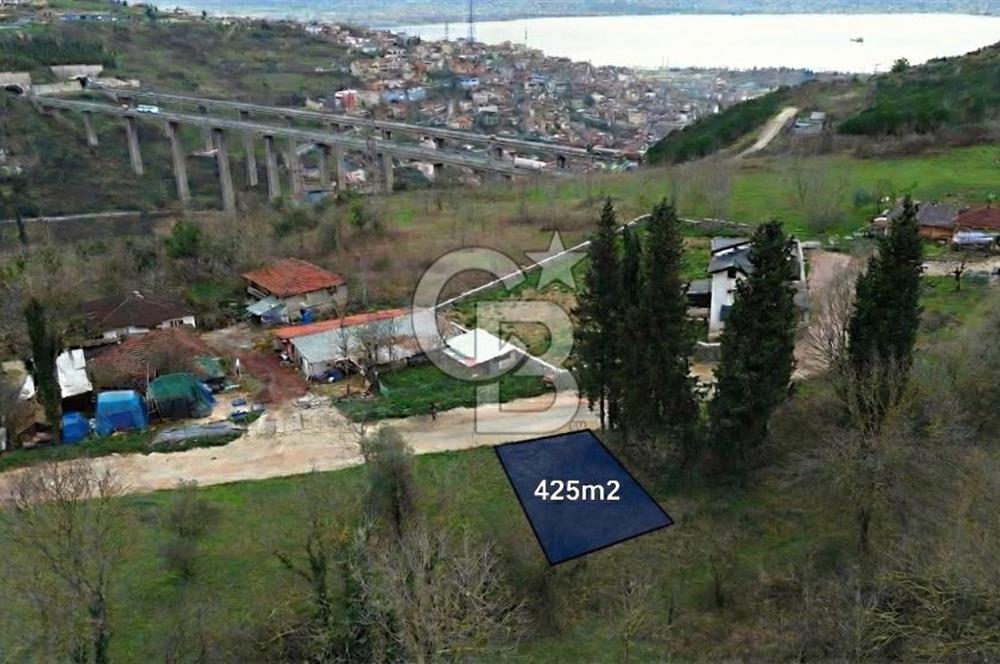 İZMİT ARIZLI'DA DENİZ MANZARALI %20 İMARLI 425 M² SATILIK ARSA