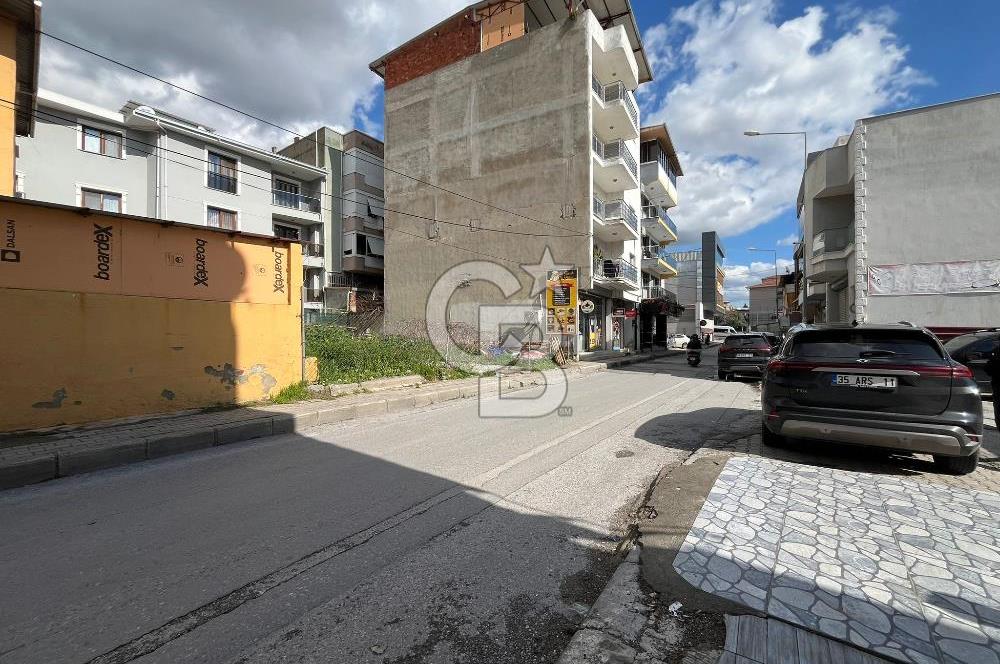 BAYRAKLIDA CADDE ÜZERİ SATILIK DÜKKAN