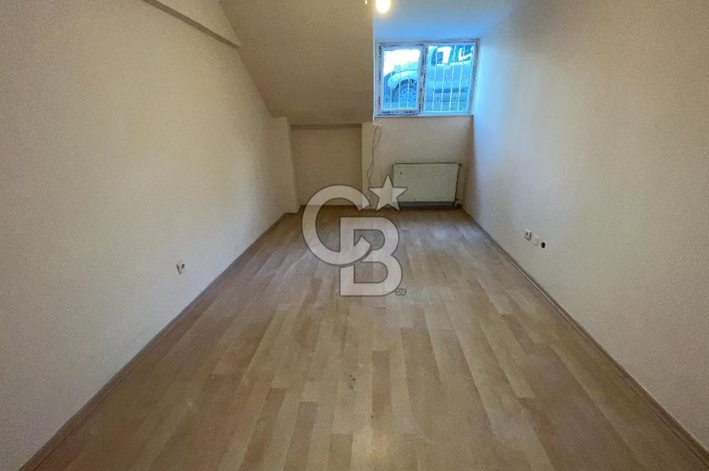 Metroya 7 Dakika! Banyo ve Mutfağı Yenilenmiş Boyalı Kiralık 2+1