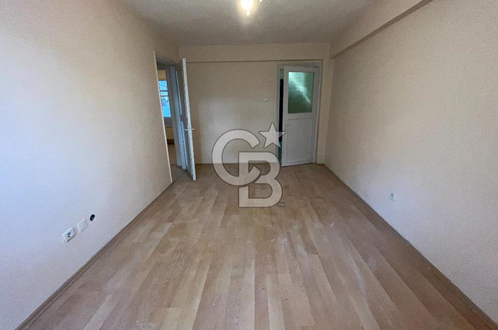 Metroya 7 Dakika! Banyo ve Mutfağı Yenilenmiş Boyalı Kiralık 2+1