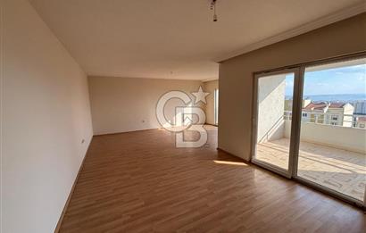 Karşıyaka Oyak Sitesinde Full Manzaralı Kiralık Daire.