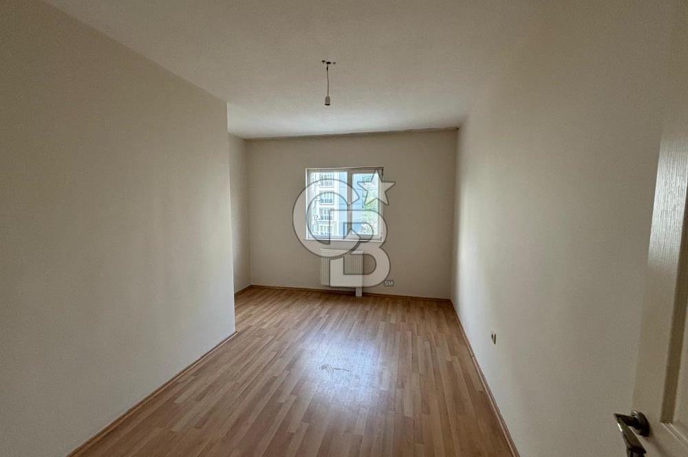 Karşıyaka Oyak Sitesinde Full Manzaralı Kiralık Daire.