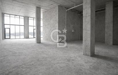 ACIBADEM KONAKLARI ÖN KULLANIMLI 13M CADDE CEPHELİ 341 M2 DÜKKAN