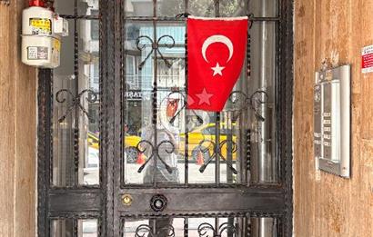 Göztepe Mithatpaşa Caddesi üzerinde 3+1 Kiralık Daire